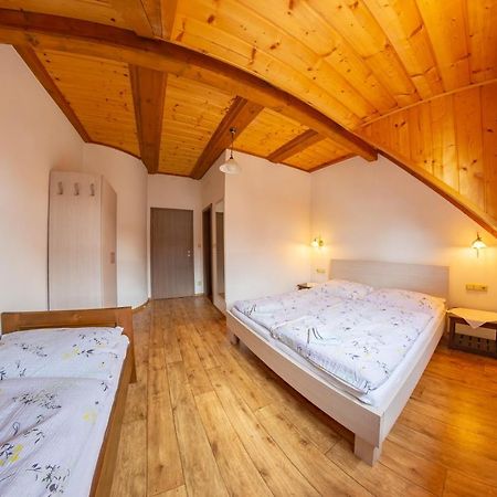 Pension & Restaurant U Konske Drahy Holkov Velešín Exteriör bild