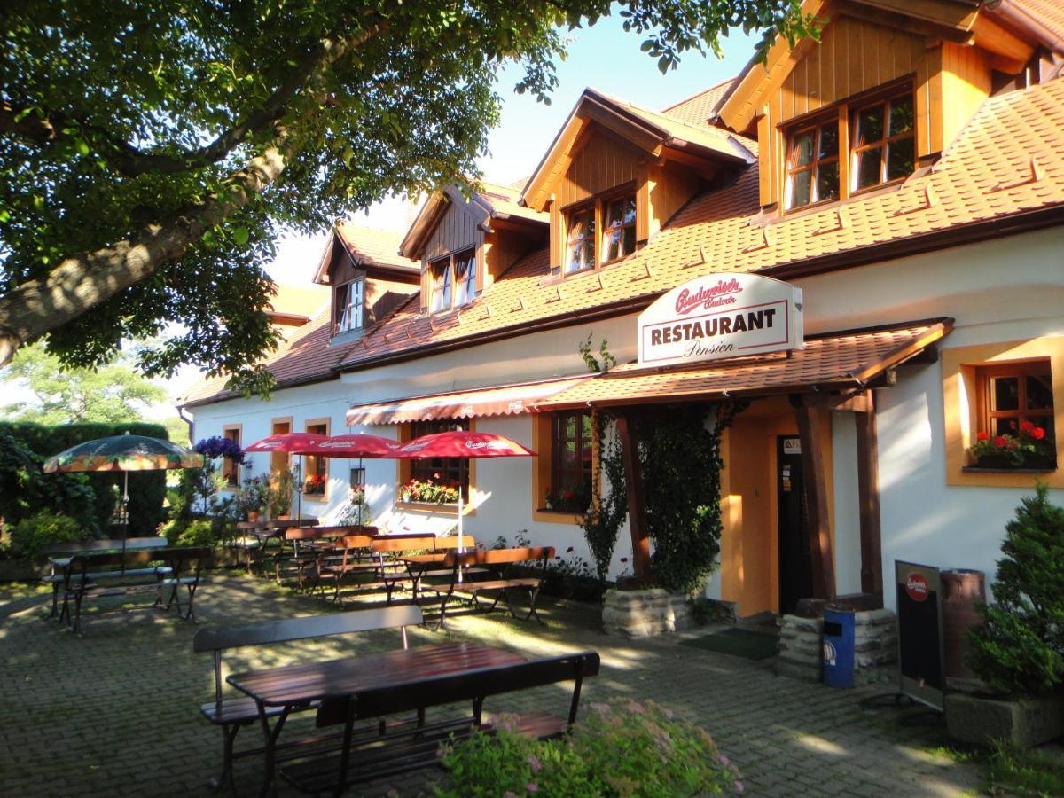 Pension & Restaurant U Konske Drahy Holkov Velešín Exteriör bild