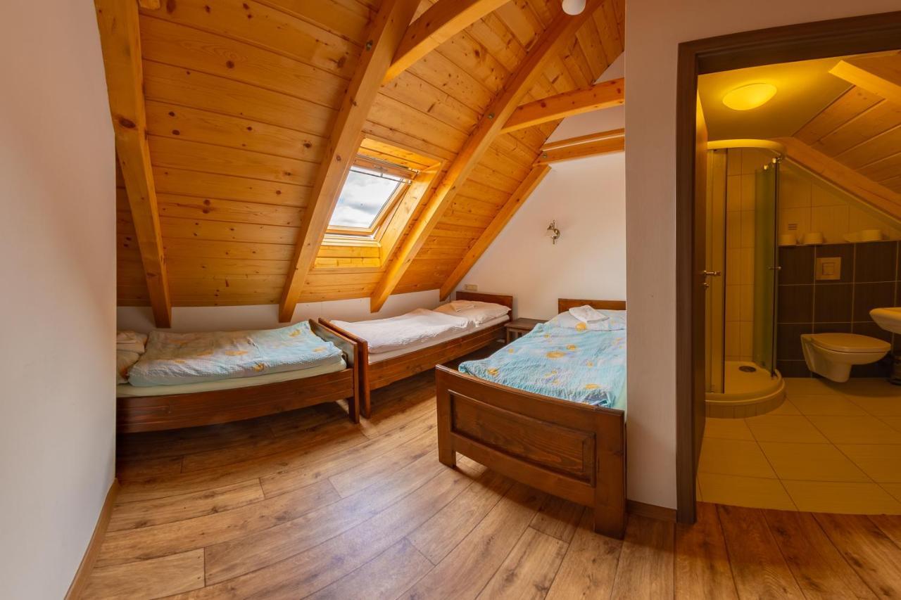 Pension & Restaurant U Konske Drahy Holkov Velešín Exteriör bild