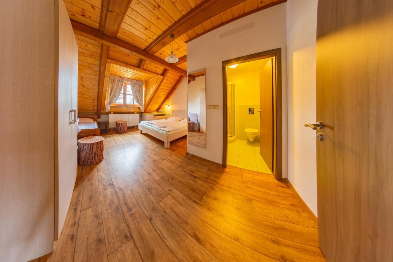 Pension & Restaurant U Konske Drahy Holkov Velešín Exteriör bild